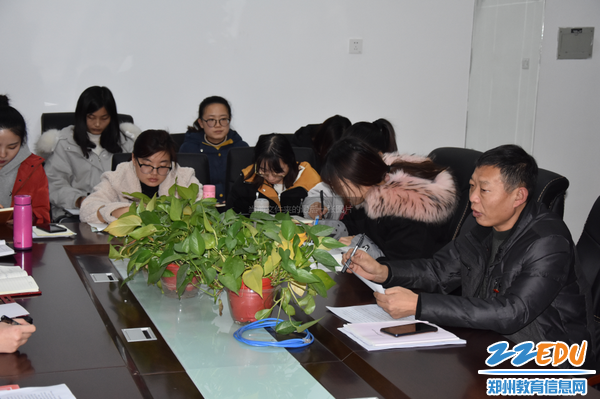 张继波副校长对青年教师表达期许