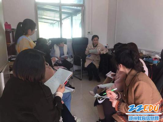 英语学科骨干教师吴晓静老师在教研