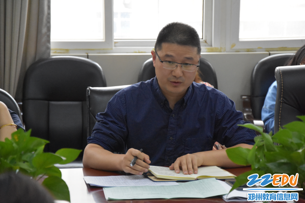 孙青山副校长为老师们提出建设性意见