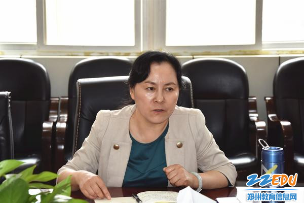 于校长要求各位干部在工作中要像焦裕禄同志那样勇于担当，敢挑重担，