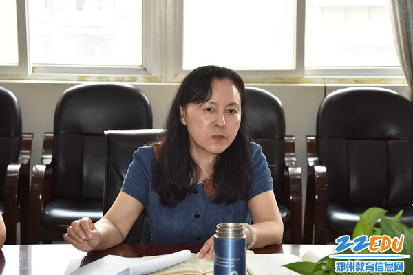 校党总支书记、校长于红莲对全体干部提出廉政要求