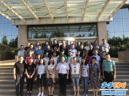 郑州42中支教教师随郑州市市属学校37名教师开启周口支教新篇章_副本