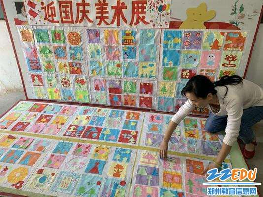 在汤春叶老师的努力下，美术剪纸展板初见成效啦