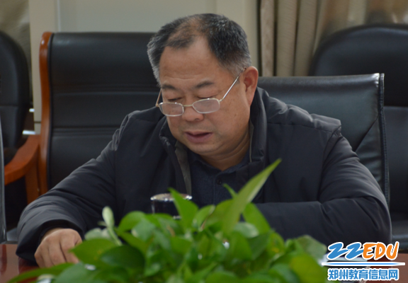思想政治部副部长楚锦鹏发言