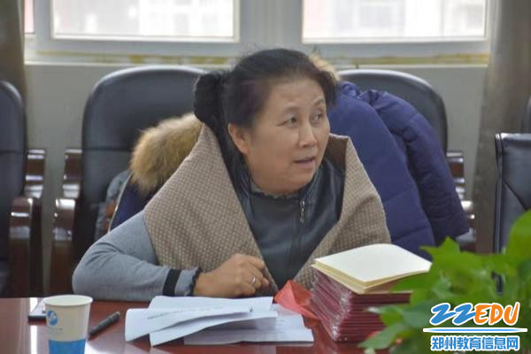 “新三好少年”活动部部长任秀丽发言