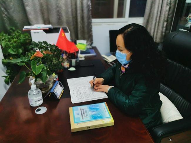6 于红莲关注网络课堂，每天把自己当做学生听网课