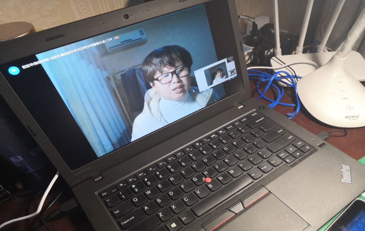 5 邵俊杰老师与支教的孩子同在，奋战中招.png