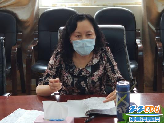 于红莲校长做精彩总结