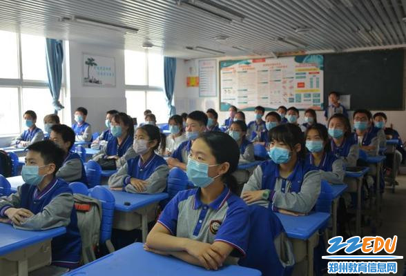 6.同学们被艺术之美感染者，震撼着