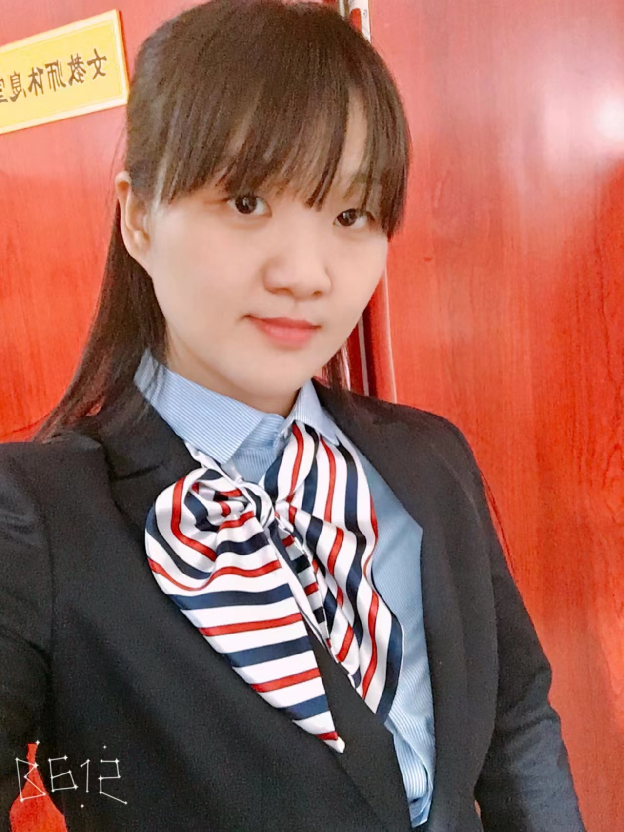 9 李欣 郑州市师德先进个人郑州市文明教师郑州市师德标兵河南省科技创新大赛一等奖辅导教师.jpg