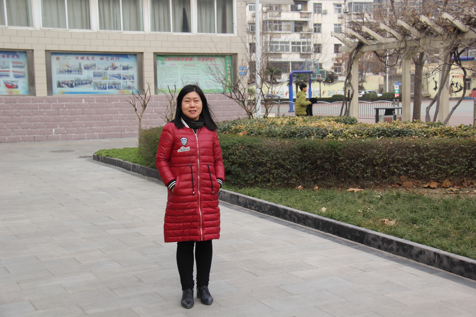 许平  河南省骨干教师 郑州市第七届百名名师、中学高级教师、郑州市优秀班主任、郑州市教育教学先进个人、郑州市教科研先进工作者、郑州市中小学师德先进个人.JPG