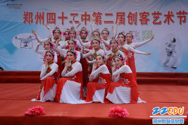 戏曲小花旦